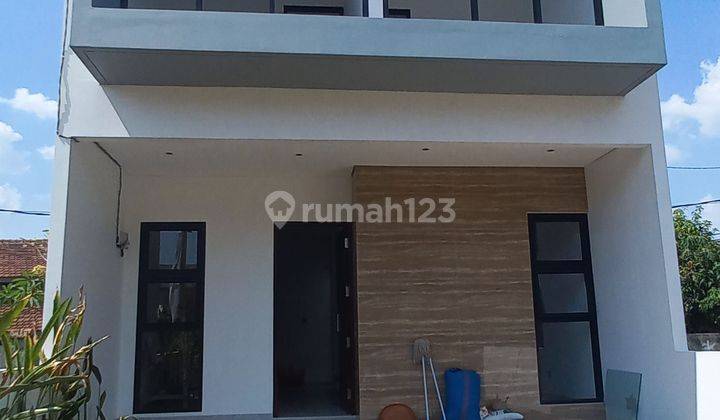 Rumah  Bergaya Scandinavian Dekat Tol Bsd Di Pamulang 2