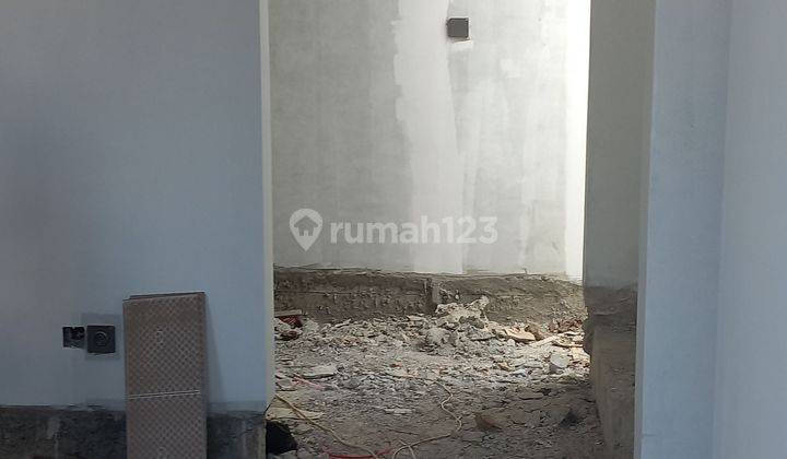 Rumah Scandibavian 2 lantai lokasi dekat Tol BSD  di Pamulang 2