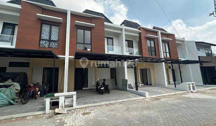 Rumah Modern 2 Lantai Lokasi Dekat Tol Bsd 2