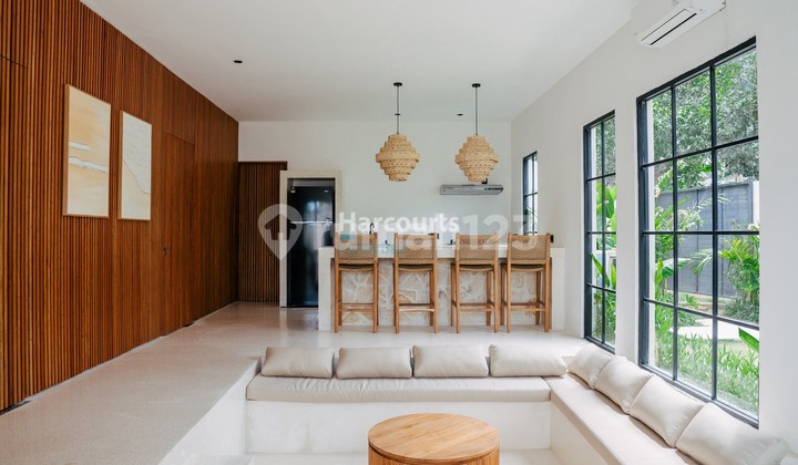 Villa Modern Baru di Balangan: Move-in Ready dengan Kolam Pribadi, Dekat Pantai