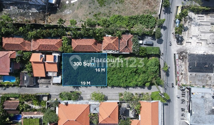 Freehold Land 300 m2 with a Prime Location in Berawa Freehold Land 300 m2 with a Prime Location in Berawa