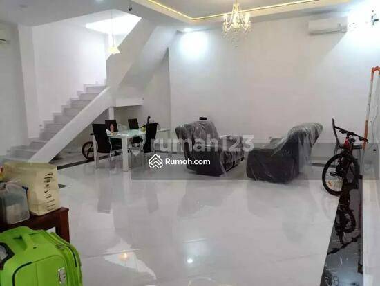 Rumah Kelapa Gading Summarecon 120m, 2lt,tinggi dari jln,Bagus 2