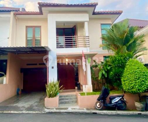 Rumah Cantik Terawat Baik Wilayah Cukup Strategis Di Veteran 1