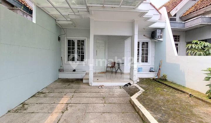 House Renovated Location Near Toll Road In Graha Raya Bintaro