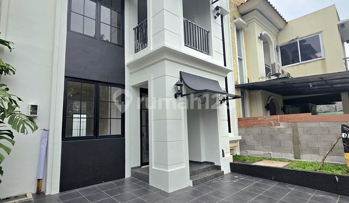 Rumah Baru Renovasi Depan Taman Dalam Cluster di Bintaro Sektor 9