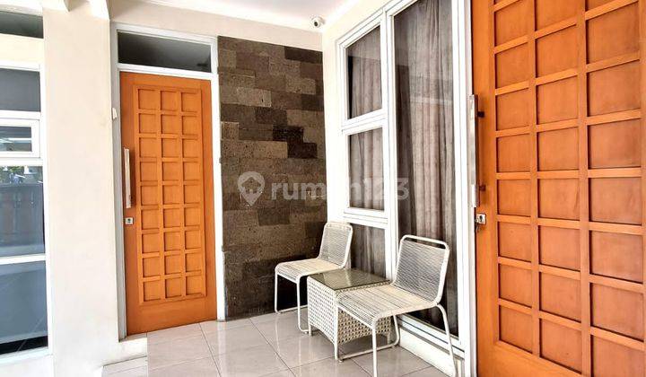 Rumah 2 Lantai Depan Taman Di Discovery Bintaro Sektor 9