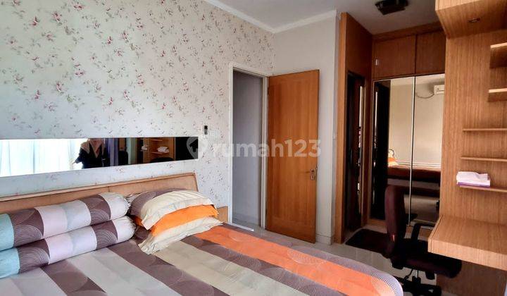 Rumah 2 Lantai Depan Taman Di Discovery Bintaro Sektor 9