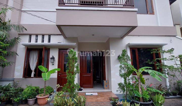 Rumah 2 Lantai Siap Huni Depan Taman Di Bintaro Jakarta Selatan 1