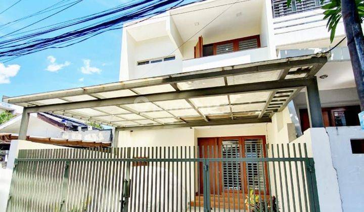 Rumah Baru Lokasi Strategis Pencahayaan Bagus Di Pondok Indah 1