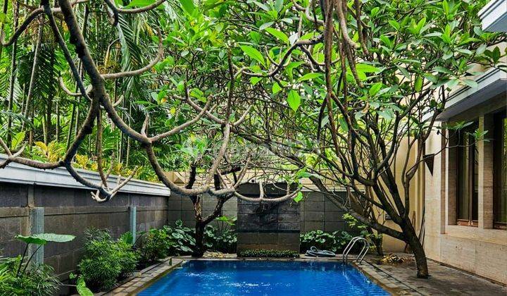 Rumah 2 Lantai Hoek Secondary Ada Kolam Renang Di Pondok Indah 2