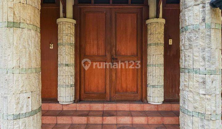 Rumah Secondary Halaman Luas Lingkungan Nyaman Di Pondok Indah 2