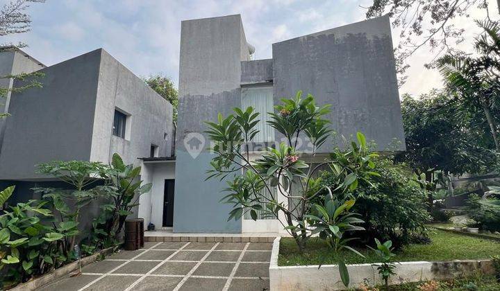 Rumah Hoek Lokasi Strategis Dalam Cluster Elite Di Veteran 1