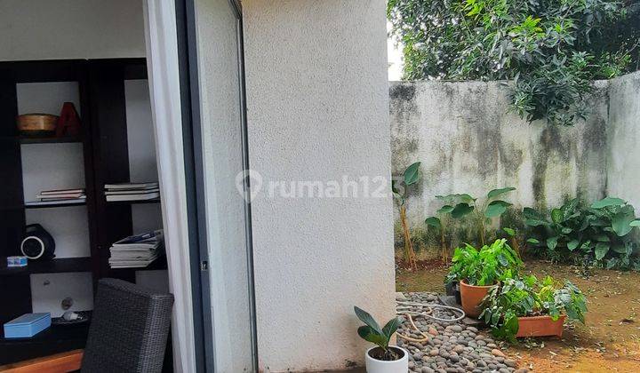 Rumah Depan Taman Full Furnished Dalam Cluster Elite Di Veteran 1