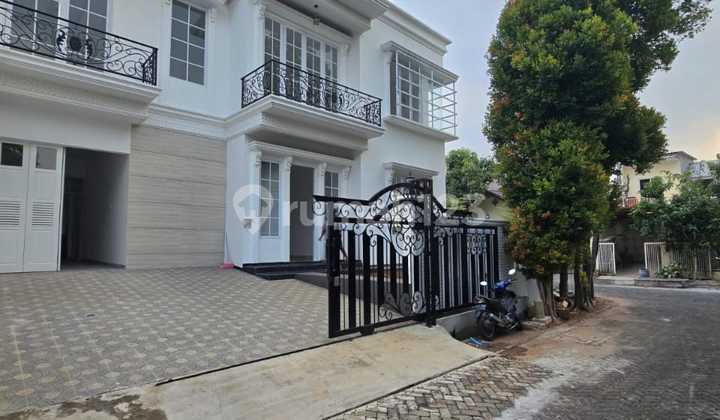 Rumah Baru Hoek Design Modern Classic Dalam Komplek Di Rempoa