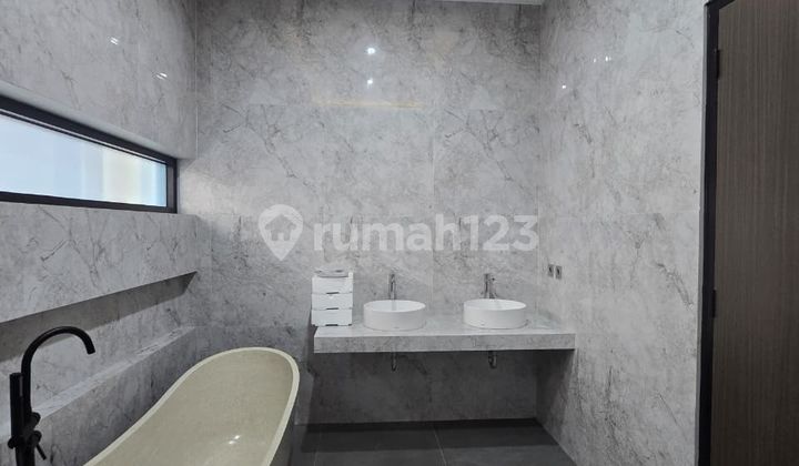 Rumah Baru Tropical Semi Furnish di Bintaro Sektor 9 2