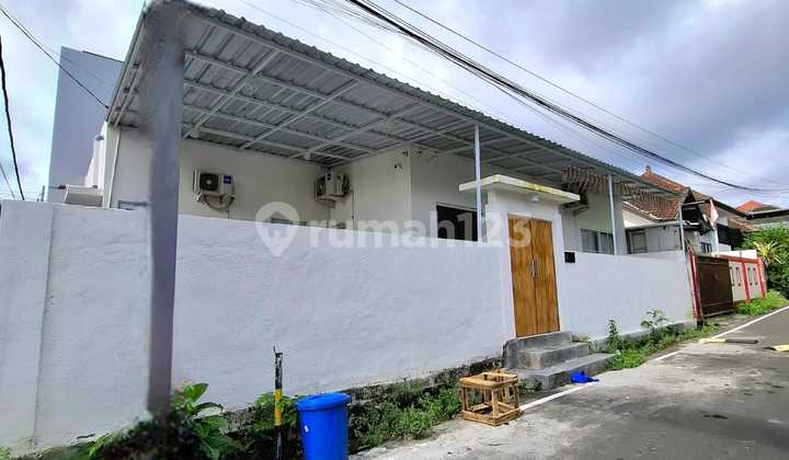 Rumah Hoek Nuansa Taman Jalan Utama Cukup Lebar Di Jimbaran 2