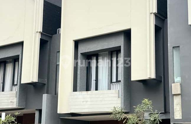 Minimalist 3-Story Townhouse Ready to Occupy in Pondok Cabe 2