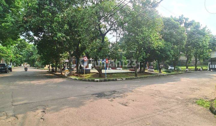 Rumah Hoek Hadap Taman Row Jalan Lebar Di Bintaro Jaya Sektor 9 2