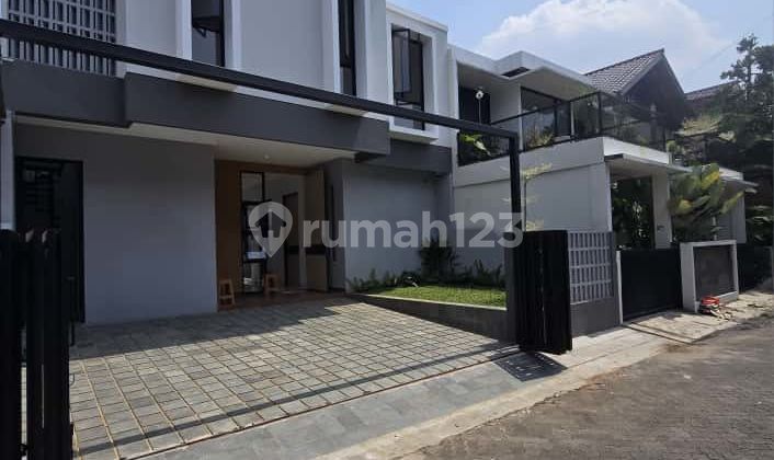 Rumah Minimalis Tropis Cantik Siap Huni di Bintaro Jaya Sektor 3 Rumah Minimalis Tropis Cantik Siap Huni di Bintaro Jaya Sektor 3