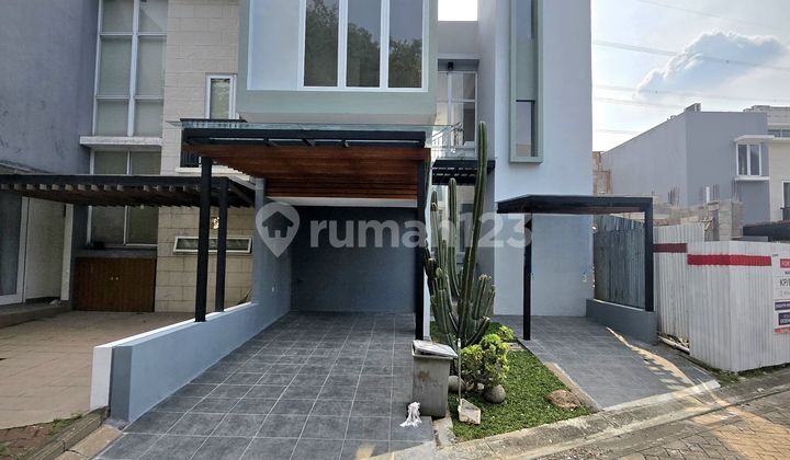 Beautiful House with East-Facing Rooftop in Bintaro Sector 7 2