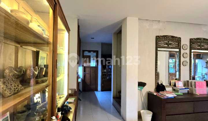 Rumah Ethnic Modern Halaman Luas di Bintaro Jaya Sektor 9 2