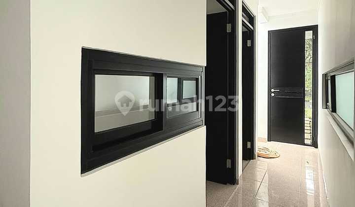 Rumah Hook Jalan Luas di Bintaro Jaya Sektor 9