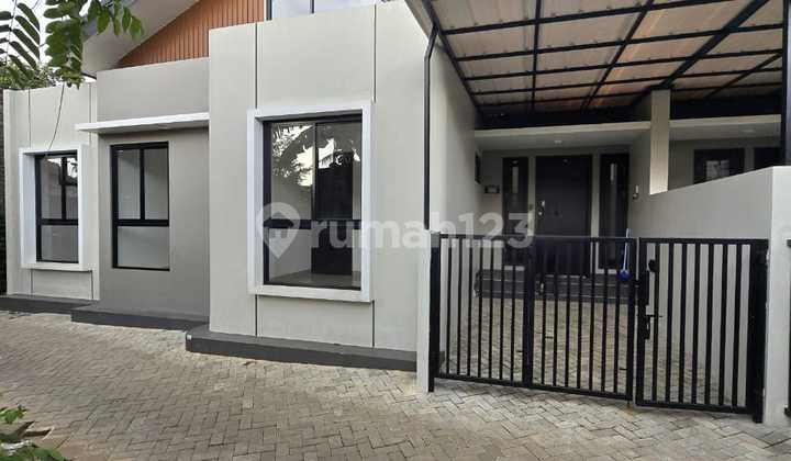 Rumah Baru Bangunan Mandiri Bebas Banjir Lokasi di Serpong