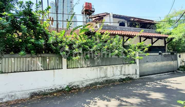 Land Calculation House Can Be Used for Residence or Business in Kemang