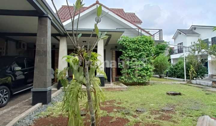 Secondary House Surrounded by Beautiful Garden in Bintaro Jaya Sector 9 Secondary House Surrounded by Beautiful Garden in Bintaro Jaya Sector 9
