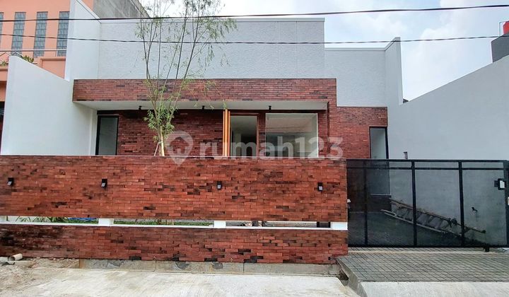 Rumah Baru Lingkungan Nyaman Dekat Stasiun Di Perumahan Jombang