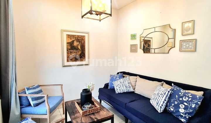 Rumah Semi Furnished Taman Depan Lokasi Strategis di Bintaro Jaya