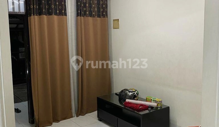 Rumah 2 Lantai SHM Jalan Depan Lebar di Bintaro Sektor 1 Rumah 2 Lantai SHM Jalan Depan Lebar di Bintaro Sektor 1