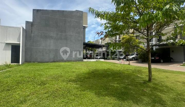 Corner Building Plot Ready to Build Attractive Price Location in Bintaro Jaya