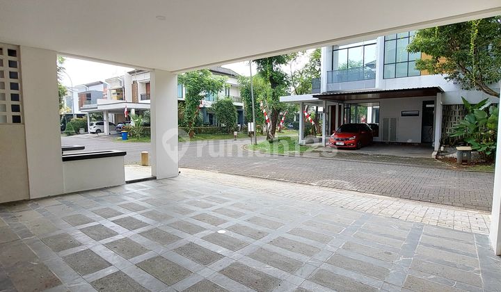 New Modern Design Corner Side Row House with Wide Road in BSD 2