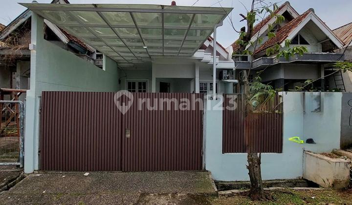 House Renovated Location Near Toll Road In Graha Raya Bintaro