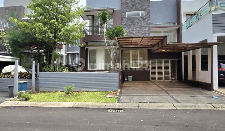 Rumah Cantik Bebas Banjir Lokasi Strategis di Bintaro Sektor 7