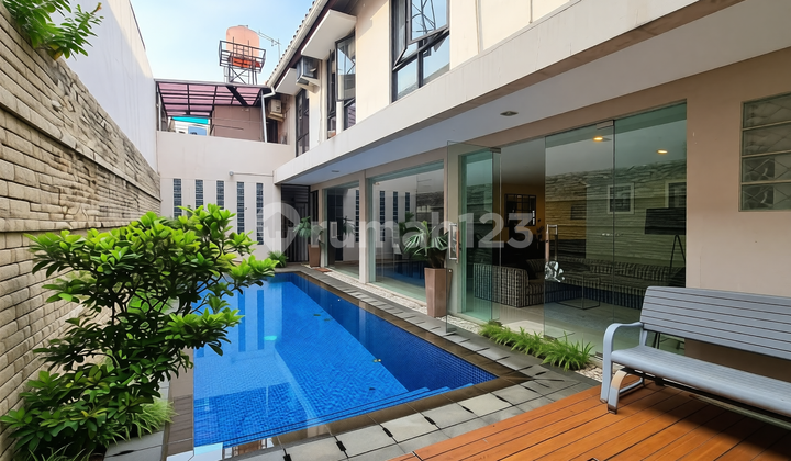 Rumah SHM Minimalis Modern Ada Kolam Renang di Pondok Ranji Rumah SHM Minimalis Modern Ada Kolam Renang di Pondok Ranji
