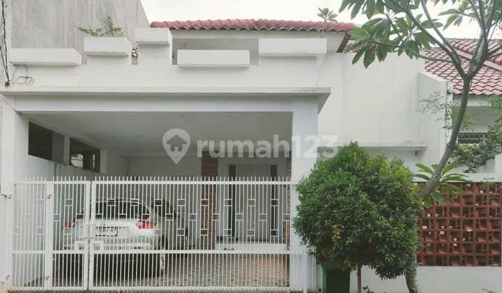 Minimalist House near Modern Market Sector 9 Bintaro Affordable
