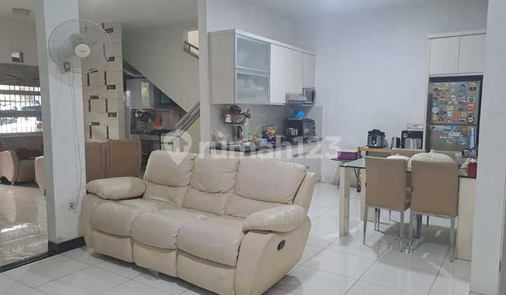 Butuh Minim Renovasi Dekat Tol.ciledug Larangan Tangerang Kota 2