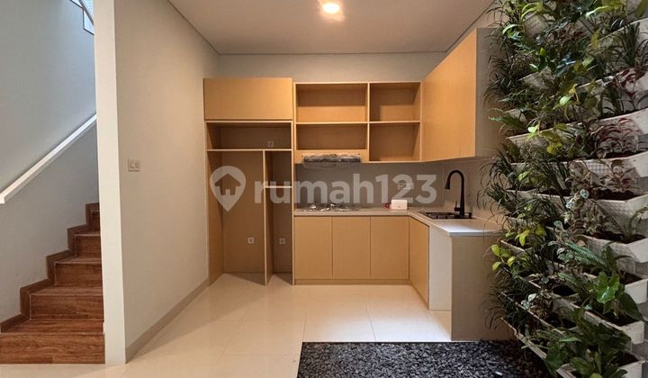New House. Ready to Occupancy. Semi-furnished. Graha Raya Bintaro with Certificate of Ownership 2