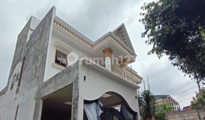 House With Swimming Pool in BSD Cluster 2