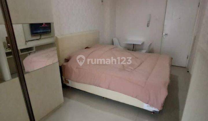 kamar tidur apartemen full furnished green palace