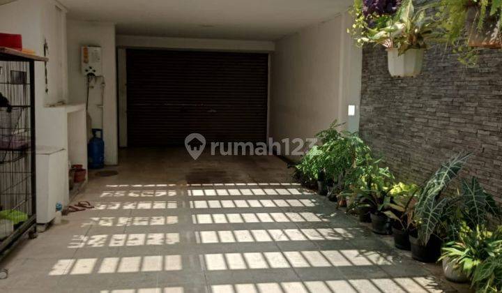 Rumah Kebayoran Baru Premium Area Jakarta Selatan 2