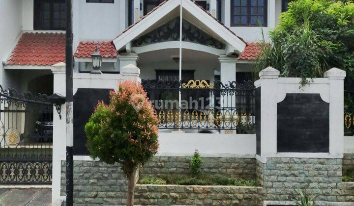 Rumah Dengan Kolam Renang Dalam Cluster Di Cinere 1