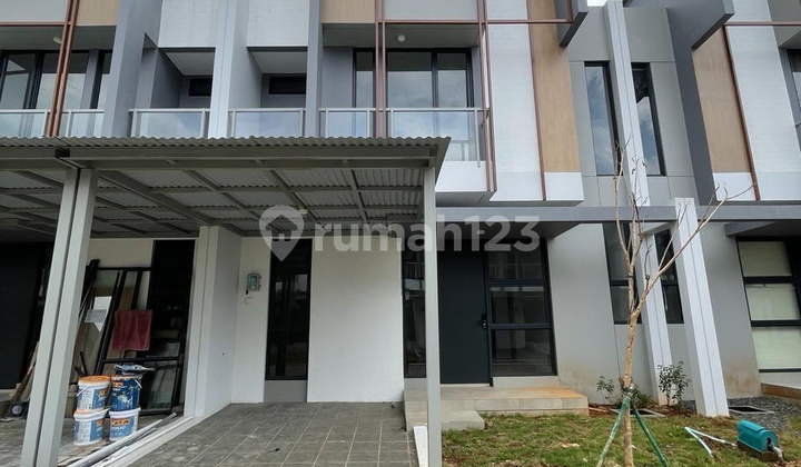 Rumah Baru Siap Huni Dalam Cluster 1 Pintu di Bsd Turun Harga Jual Rugi