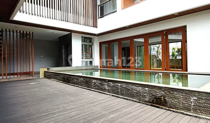 Rumah Dengan Kolam.renang Pondok.indah Dekat Tol.dan Mrt