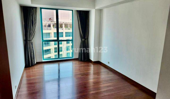 ruang keluarga apartemen 2br casablanca semifurnished pusat