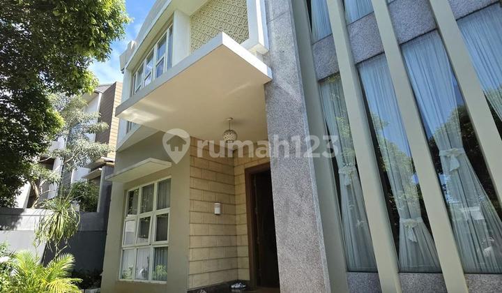 Rumah Minimalis.modern.dengan Kolam.renang.cilandak