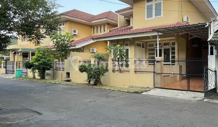 House near KRL Sector 9 Bintaro Jaya, below market price.