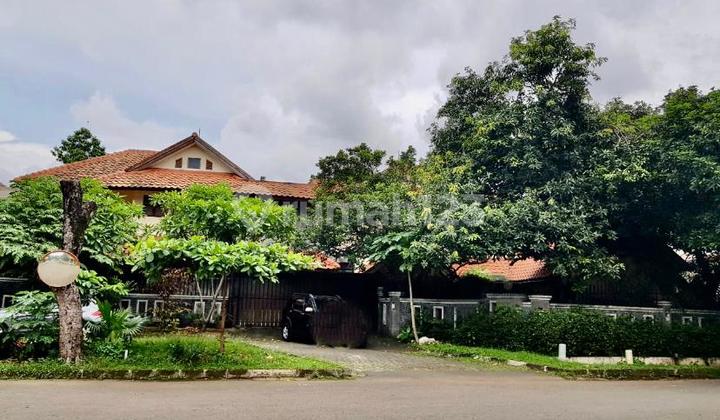 Rumah besar Harga Murah Di BSD Dengan Halaman Luas